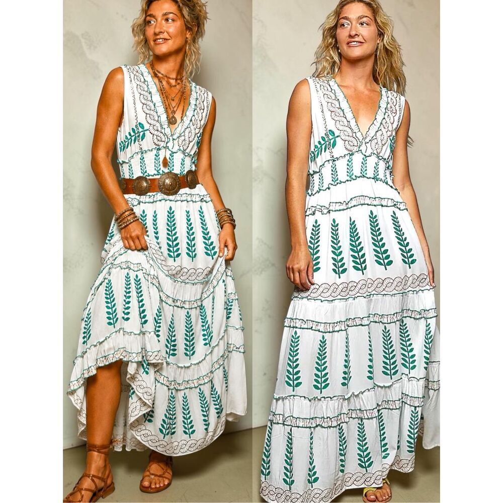 POL Floral Tiered Maxi Dress Smocked Waist Ruffle White Boho Cottagecore Dress